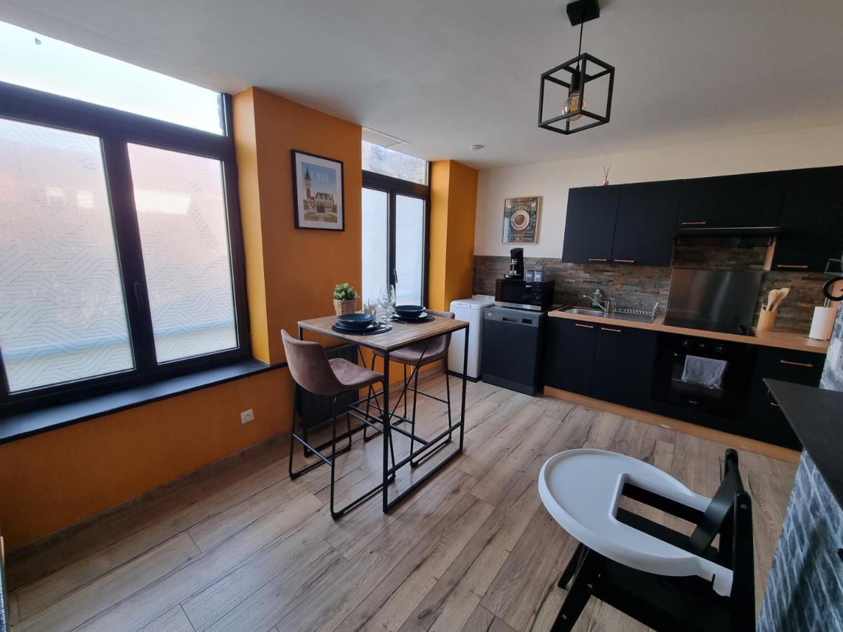 Comme Un Air De Chez Soi Apartment Calais Bagian luar foto