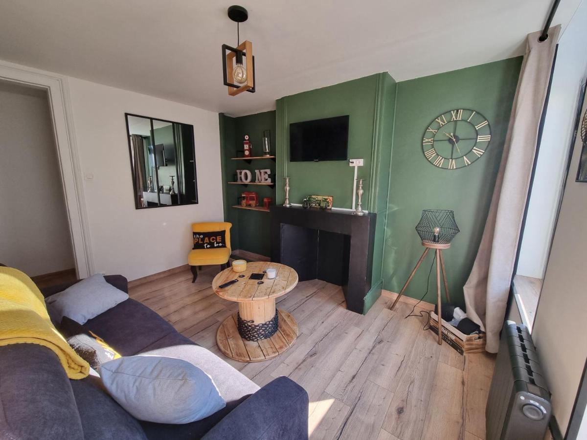 Comme Un Air De Chez Soi Apartment Calais Bagian luar foto